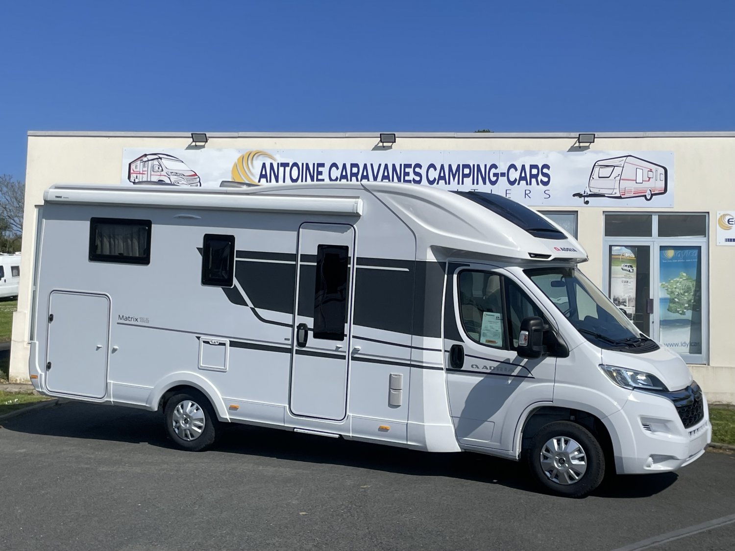 Antoine Caravanes et Camping Car - Adria MATRIX AXESS 650 SC à 74 900 €€
