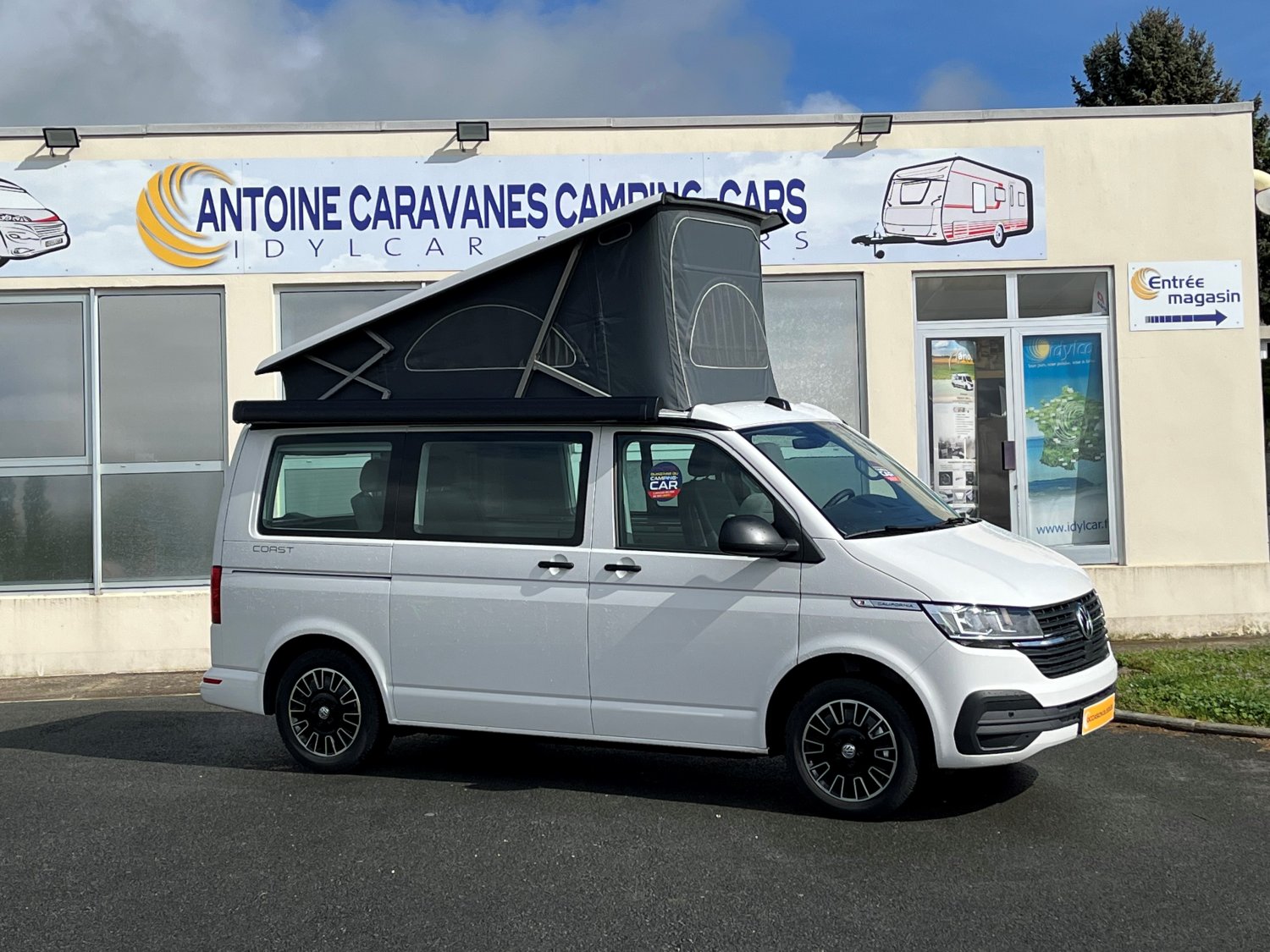 Antoine Caravanes et Camping Car - Volkswagen CALIFORNIA COAST 6.1 à 79 900 €