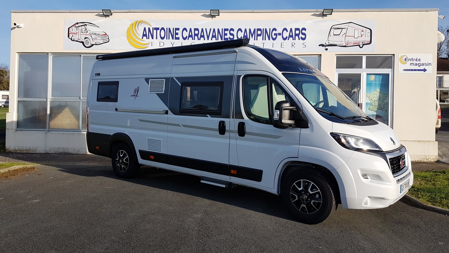 Antoine Caravanes et Camping Car - Rapido V68 à 69 990 €€