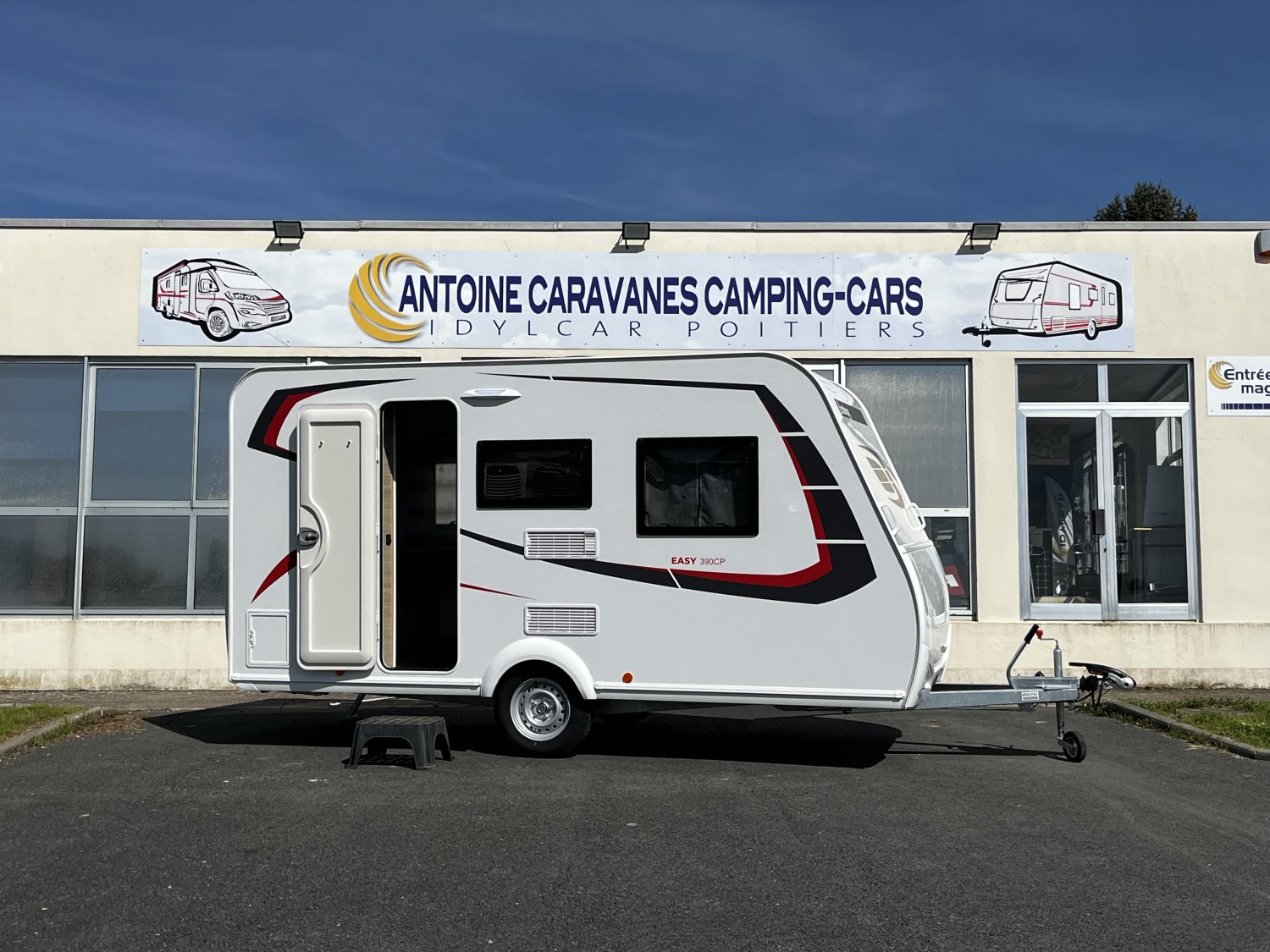 Antoine Caravanes et Camping Car - Sterckeman EASY 390 CP à 17 990€