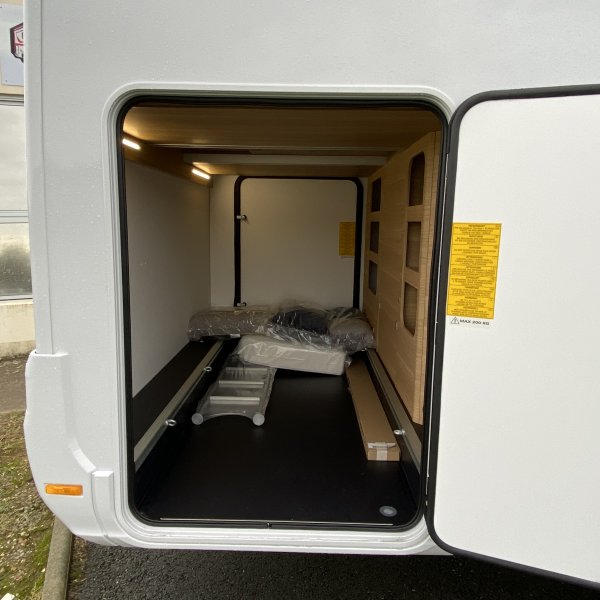 Antoine Caravanes et Camping Car MATRIX AXESS 650 DL Adria