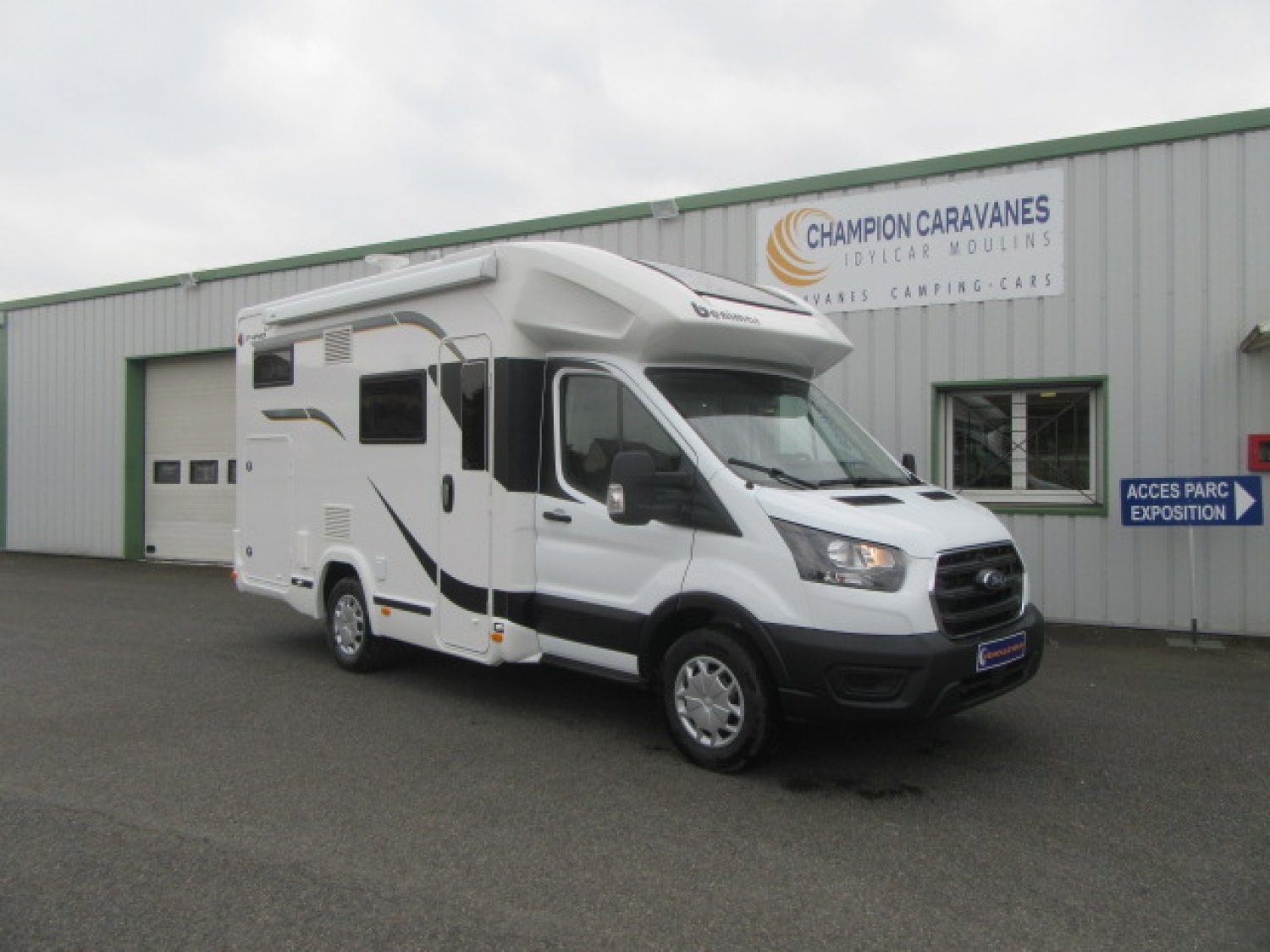 Antoine Caravanes et Camping Car TESSORO 440 UP 2023 Benimar