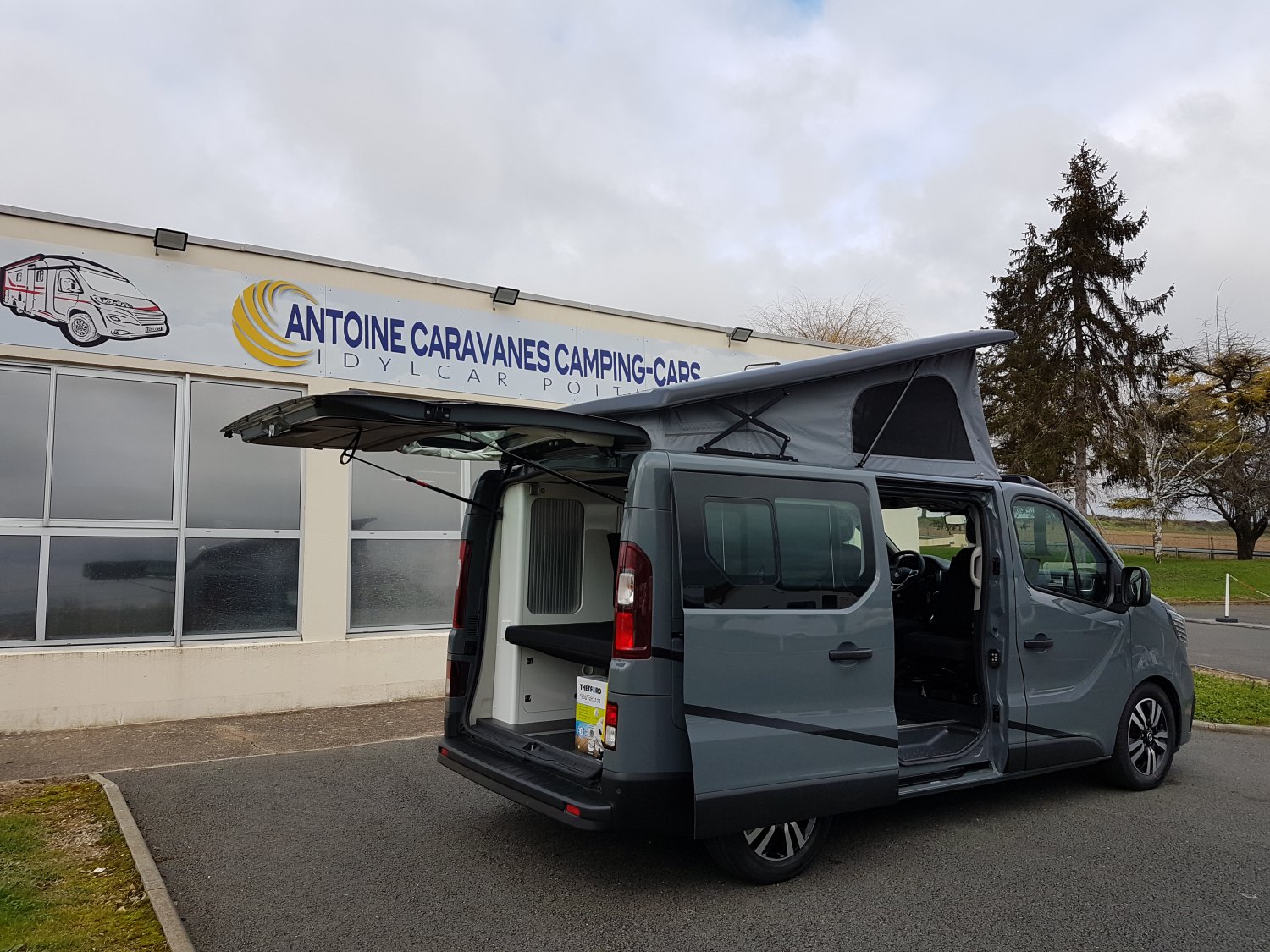 Antoine Caravanes et Camping Car ACTIVE PRO Adria