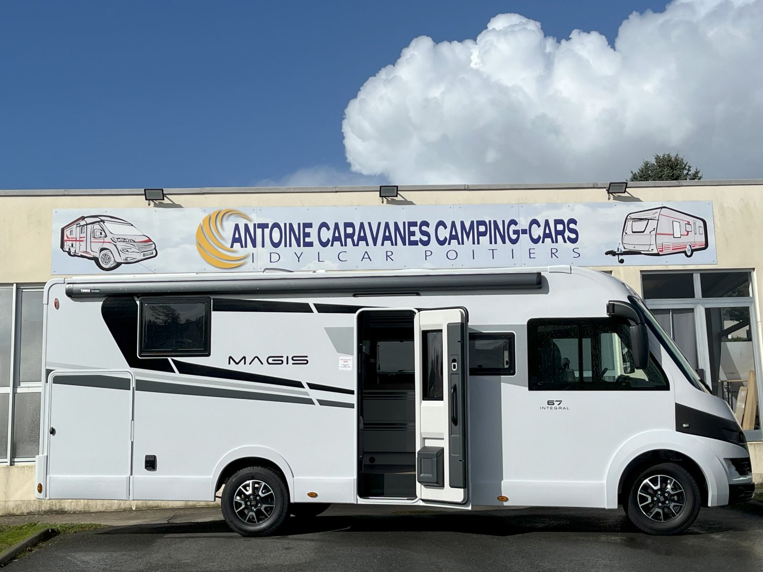 Antoine Caravanes et Camping Car - C.I. CI MAGIS 67 MH à 88 540 €