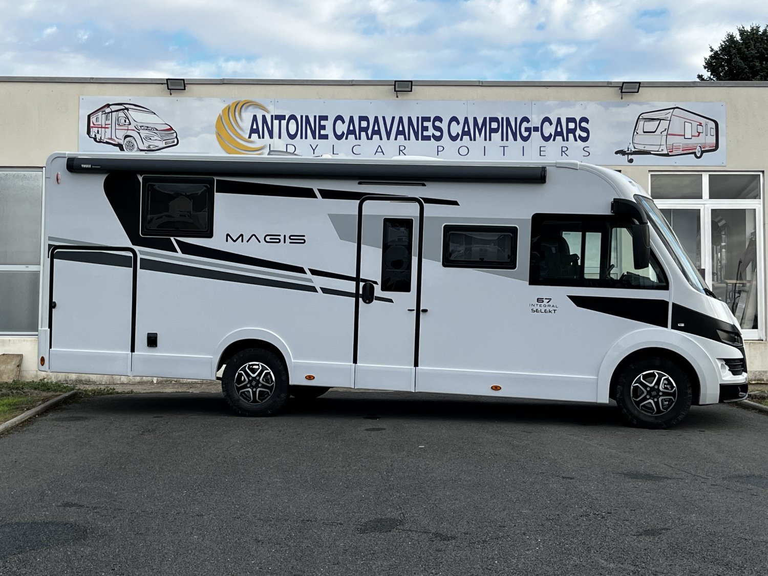 Antoine Caravanes et Camping Car - C.I. MAGIS 67 à 93 205€