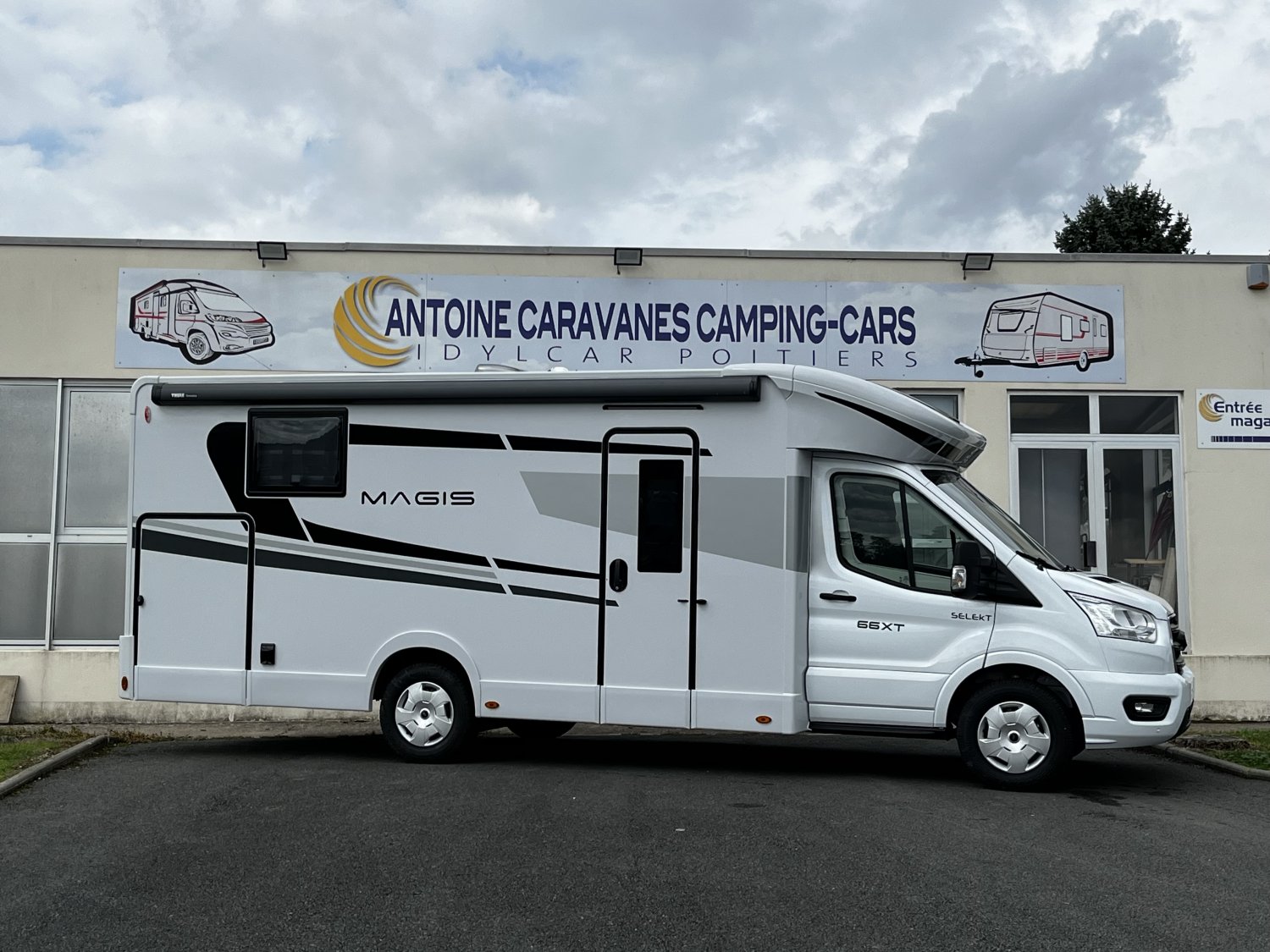Antoine Caravanes et Camping Car - C.I. MAGIS 66 XT à 77 065 €