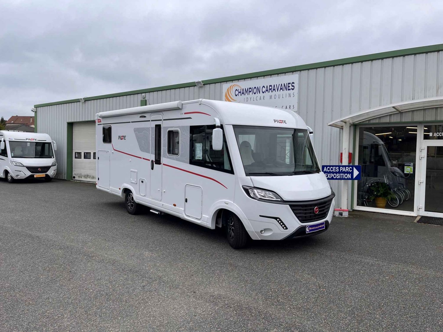 Antoine Caravanes et Camping Car - Pilote PILOTE G 740 FGJ EVIDENCE à 94 200 €