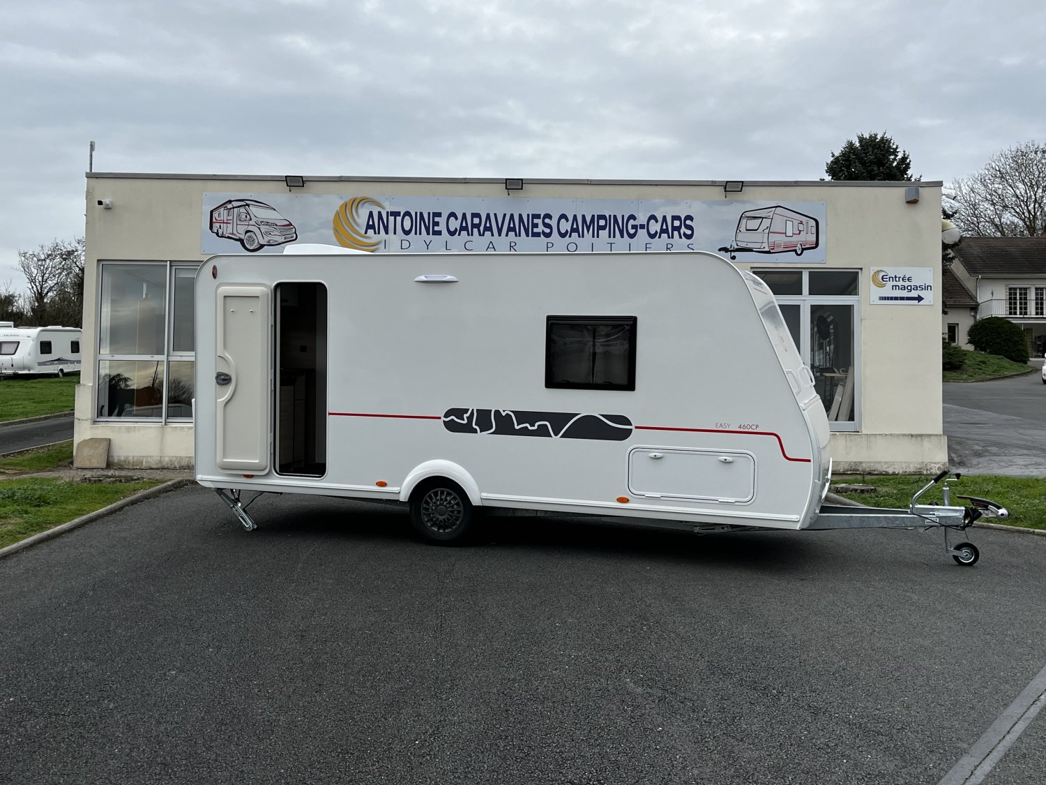 Antoine Caravanes et Camping Car - Sterckeman EASY 460 CP à 22 900€