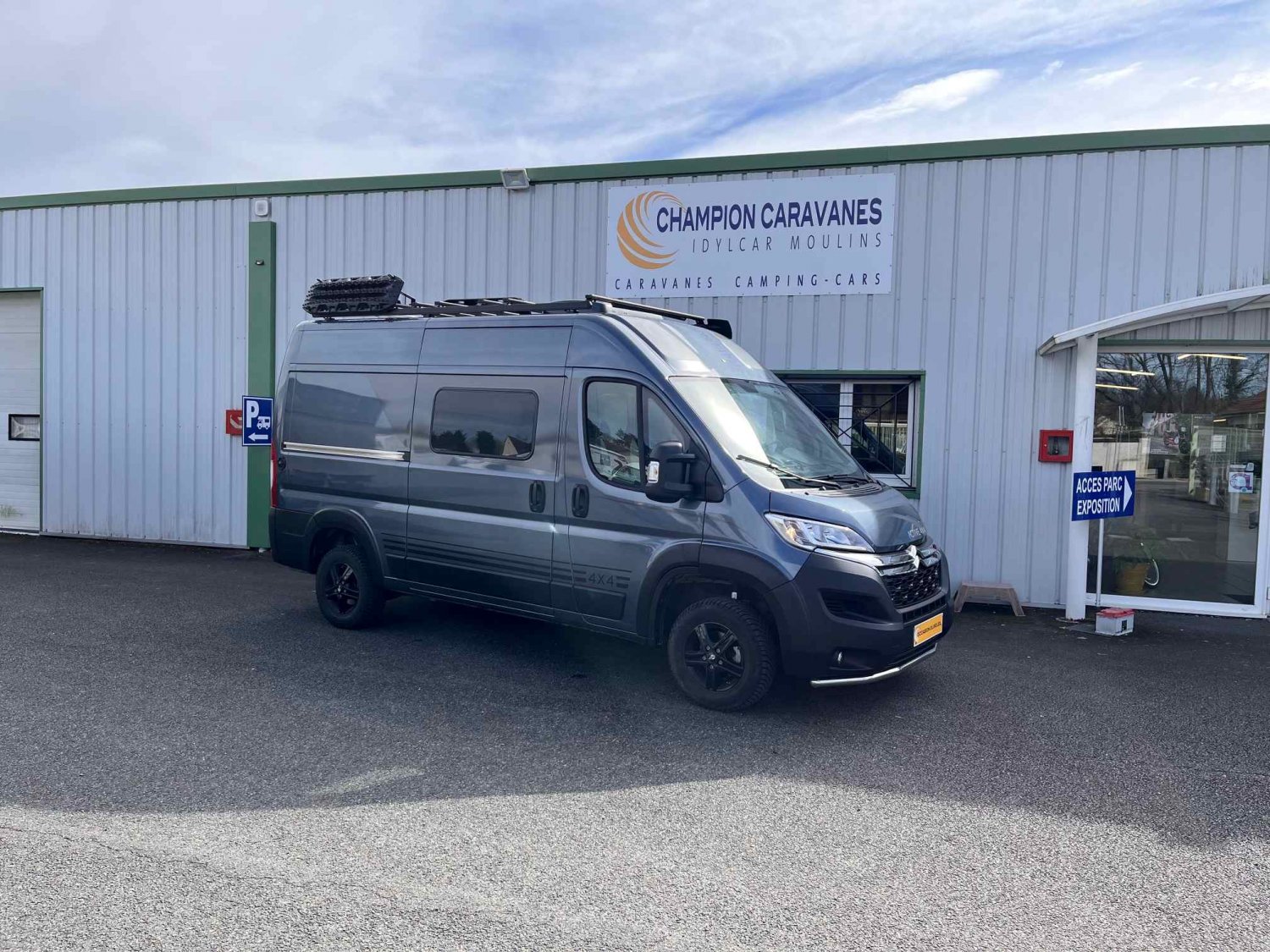 Antoine Caravanes et Camping Car - Burstner BURSTNER CAMPEO C 540 4*4 à 72 100 &euro;