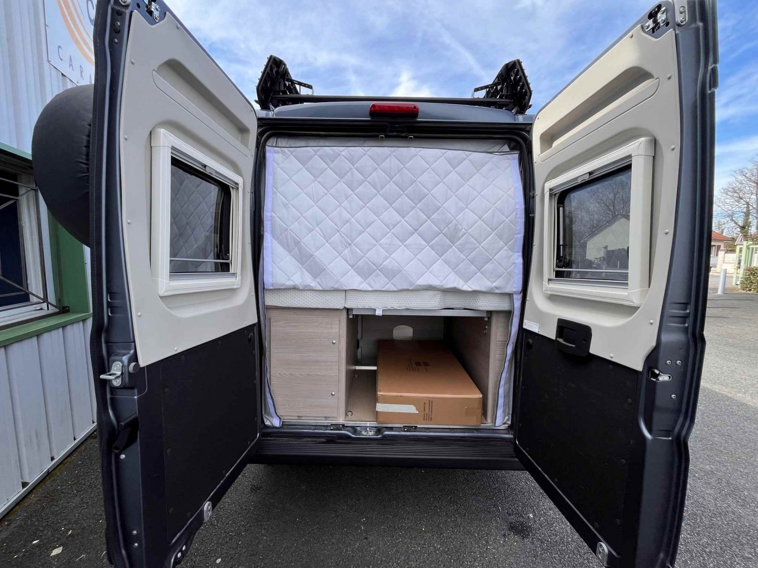 Antoine Caravanes et Camping Car BURSTNER CAMPEO C 540 4*4 Burstner