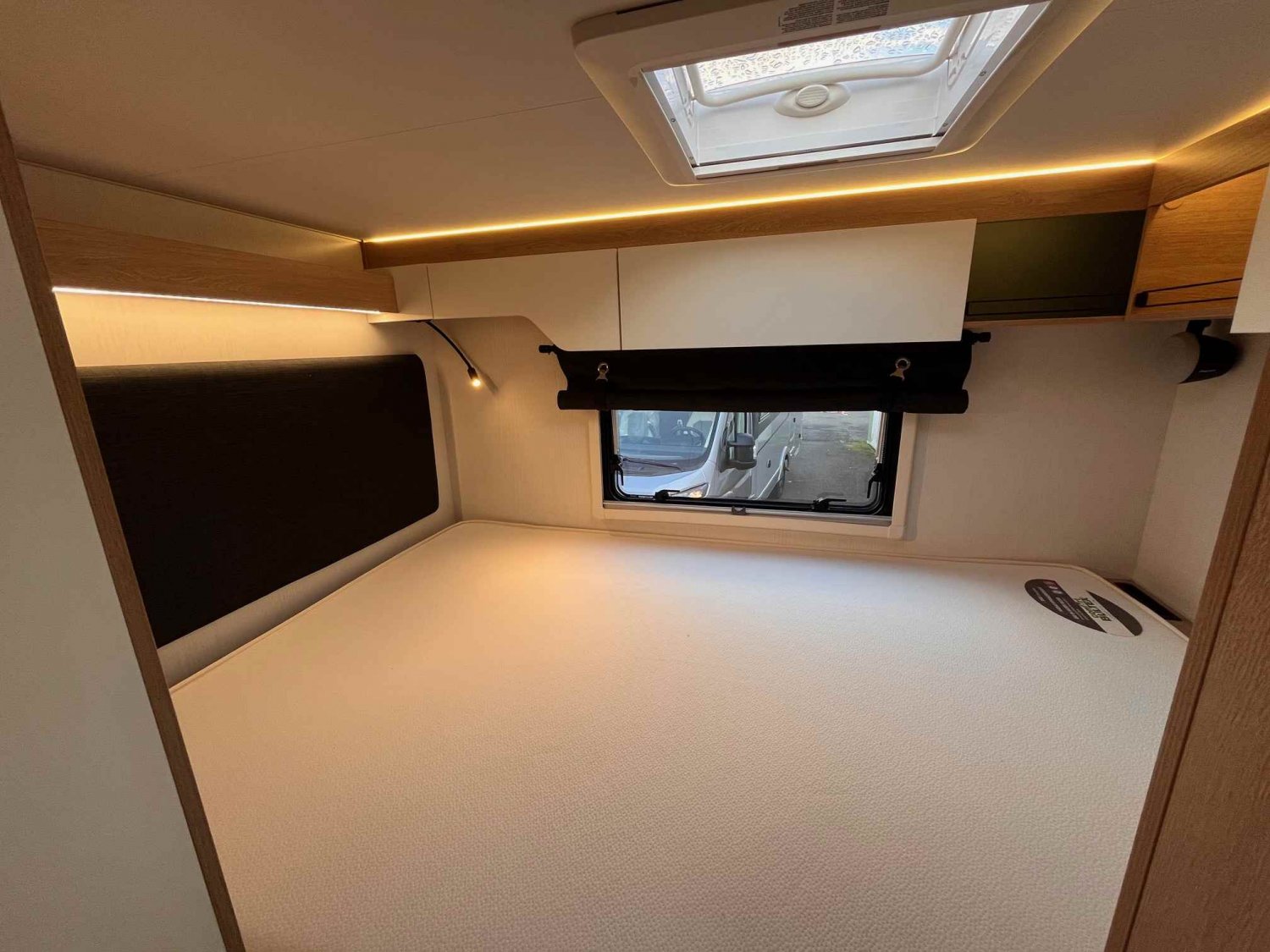 Antoine Caravanes et Camping Car PILOTE ATLAS 696 G Pilote