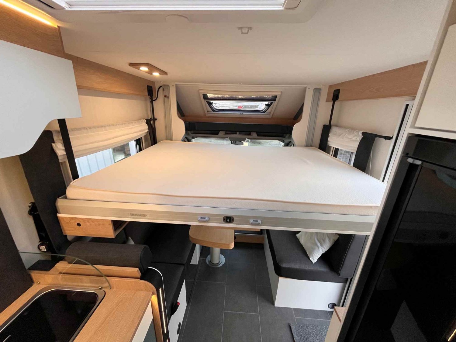 Antoine Caravanes et Camping Car PILOTE ATLAS 696 G Pilote