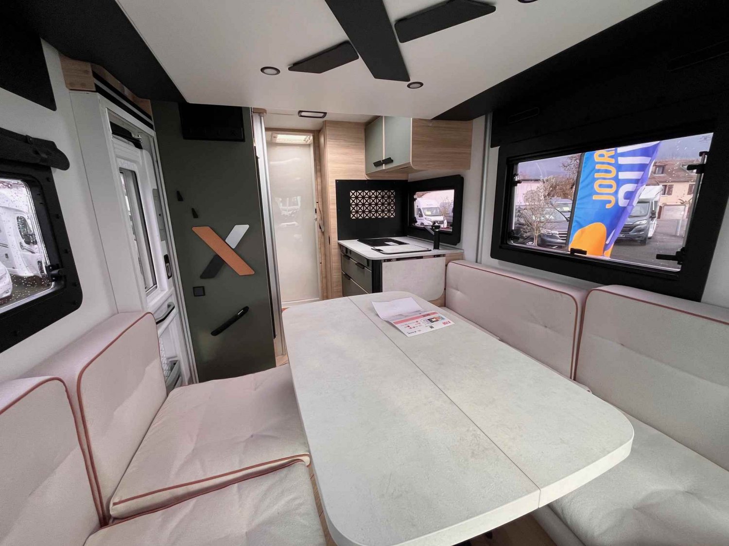 Antoine Caravanes et Camping Car CHALLENGER X150 OPEN EDITION Challenger