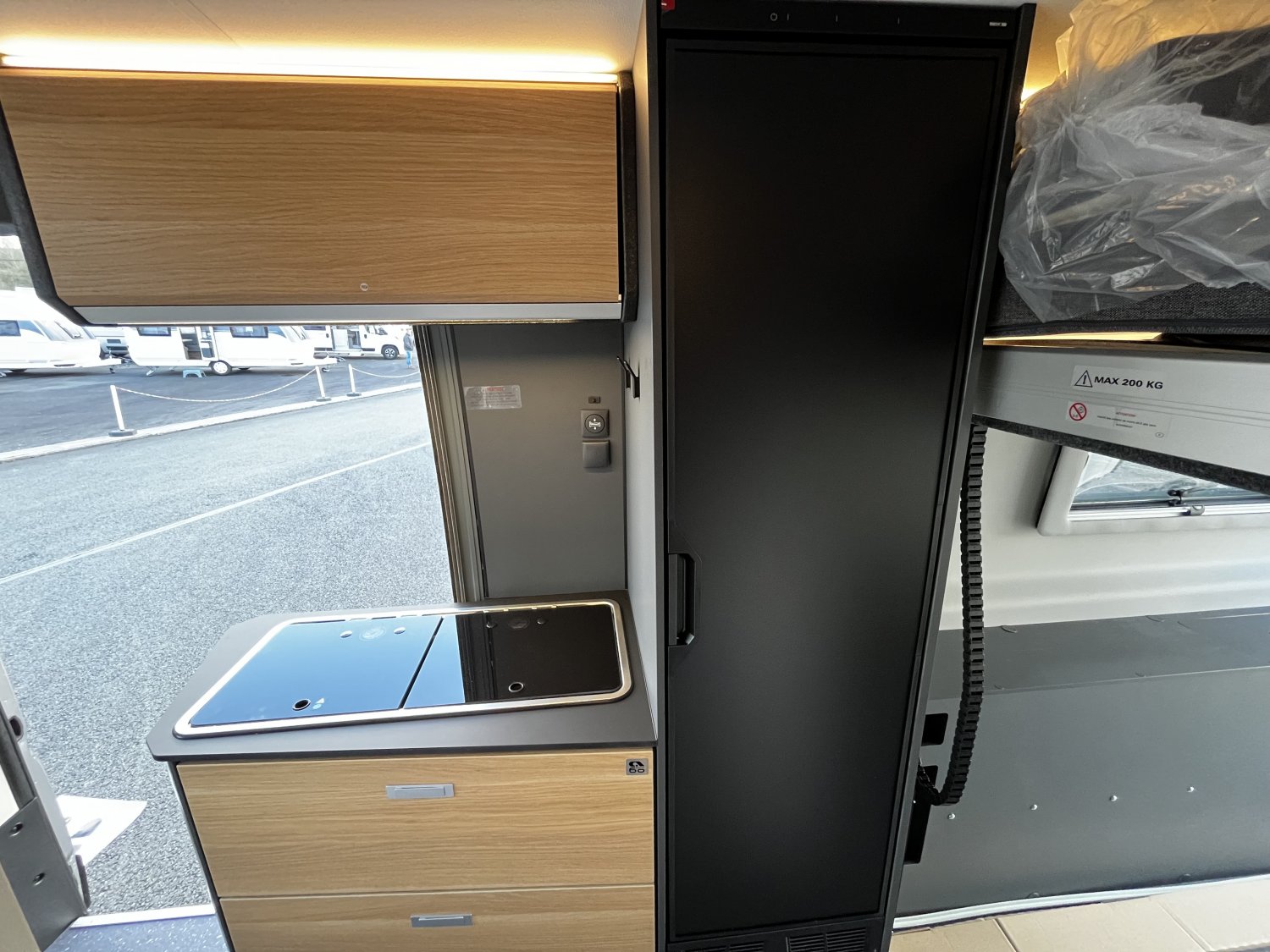 Antoine Caravanes et Camping Car TWIN 640 SGX 60th Adria