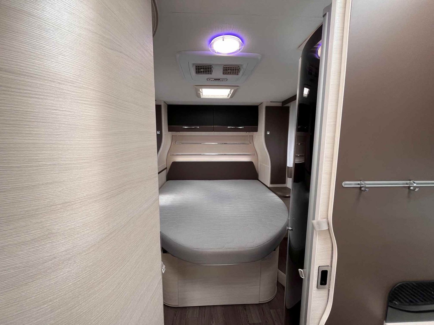 Antoine Caravanes et Camping Car QUARTZ 288 EB Challenger