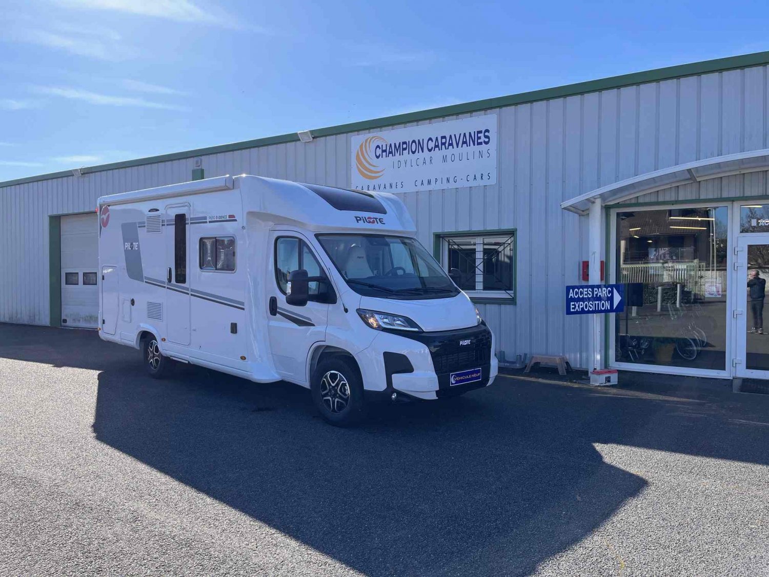 Antoine Caravanes et Camping Car - Pilote P 690 à 77 650 &euro;