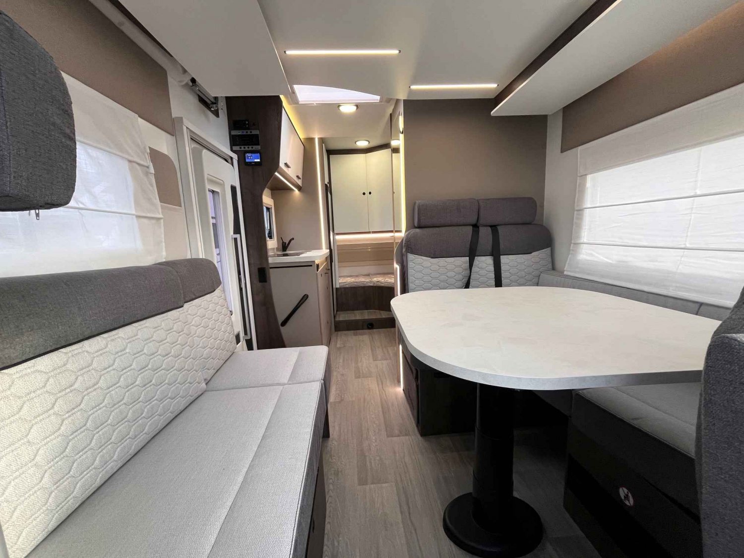 Antoine Caravanes et Camping Car BENIMAR TESSORO 483 Benimar