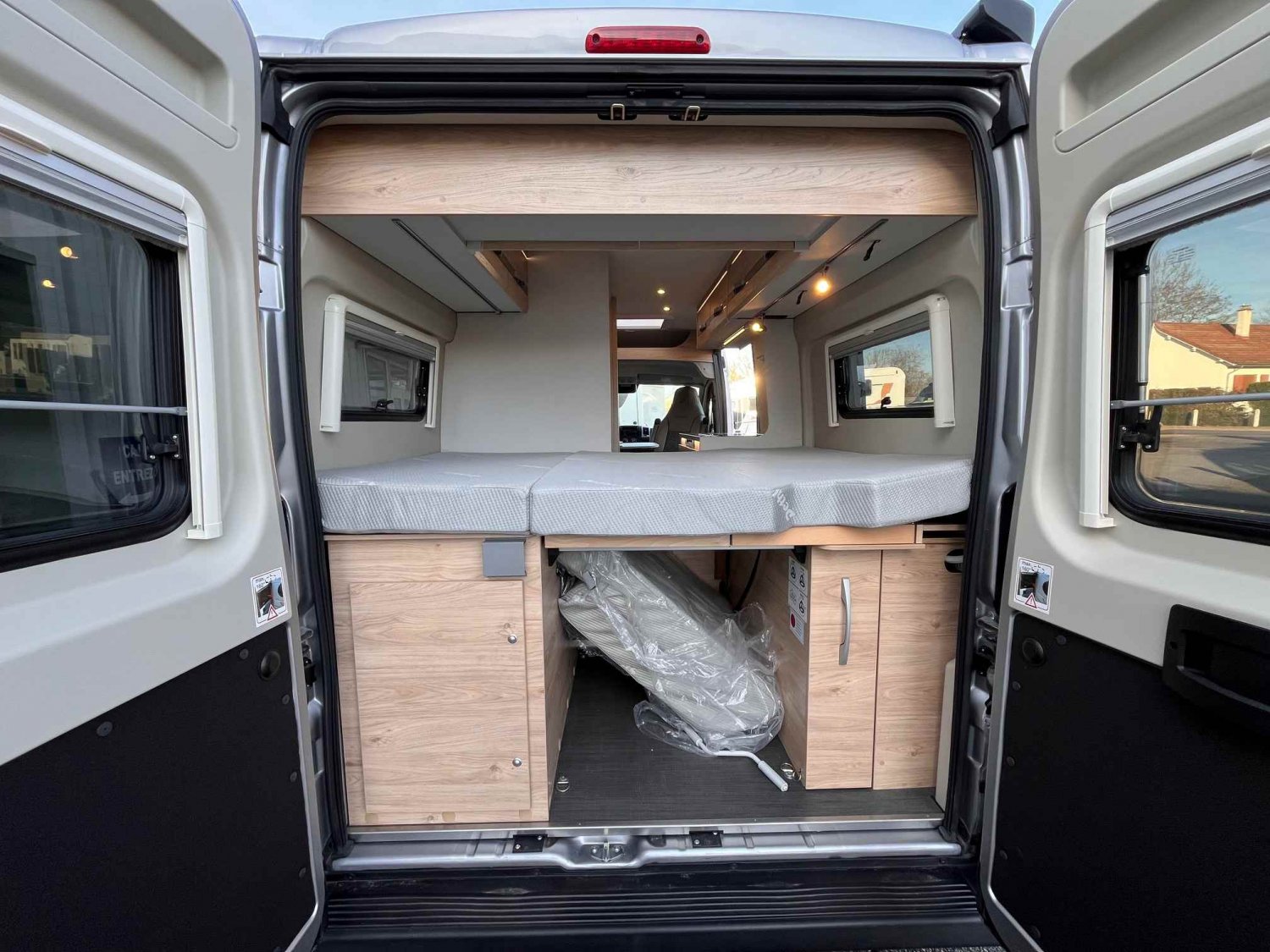 Antoine Caravanes et Camping Car DETHLEFFS GLOBETRAIL CVD 600 S Dethleffs