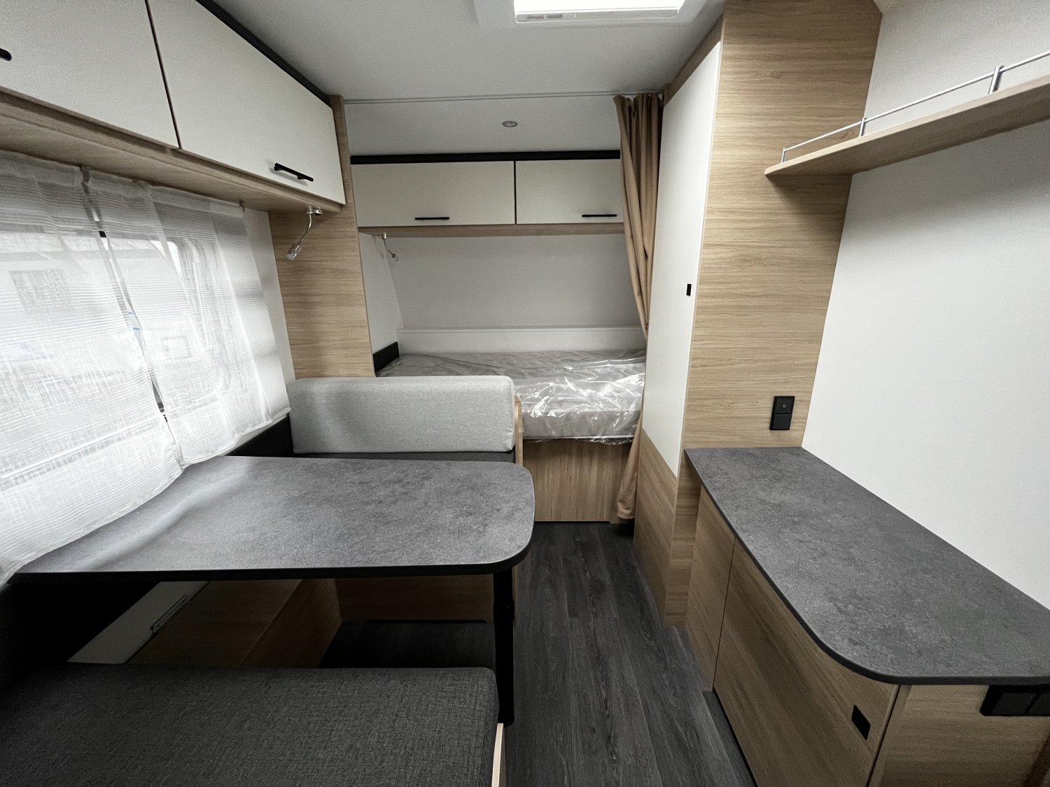 Antoine Caravanes et Camping Car ALBA 400 Caravelair