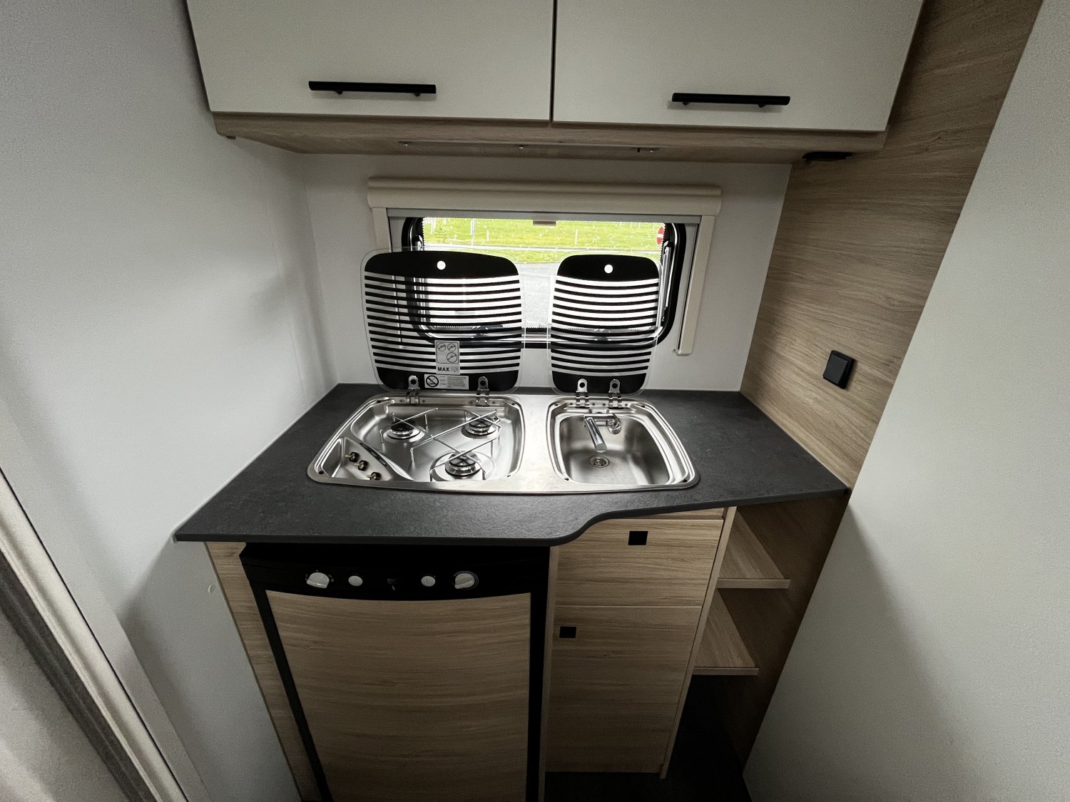 Antoine Caravanes et Camping Car ALBA 400 Caravelair