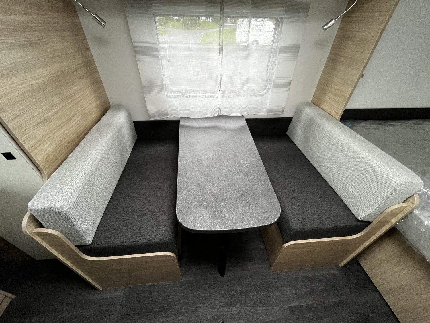 Antoine Caravanes et Camping Car ALBA 400 Caravelair