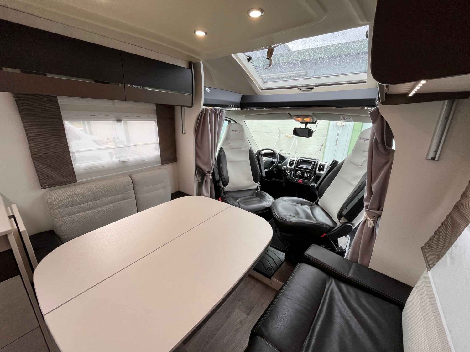 Antoine Caravanes et Camping Car GENESIS 275 Challenger