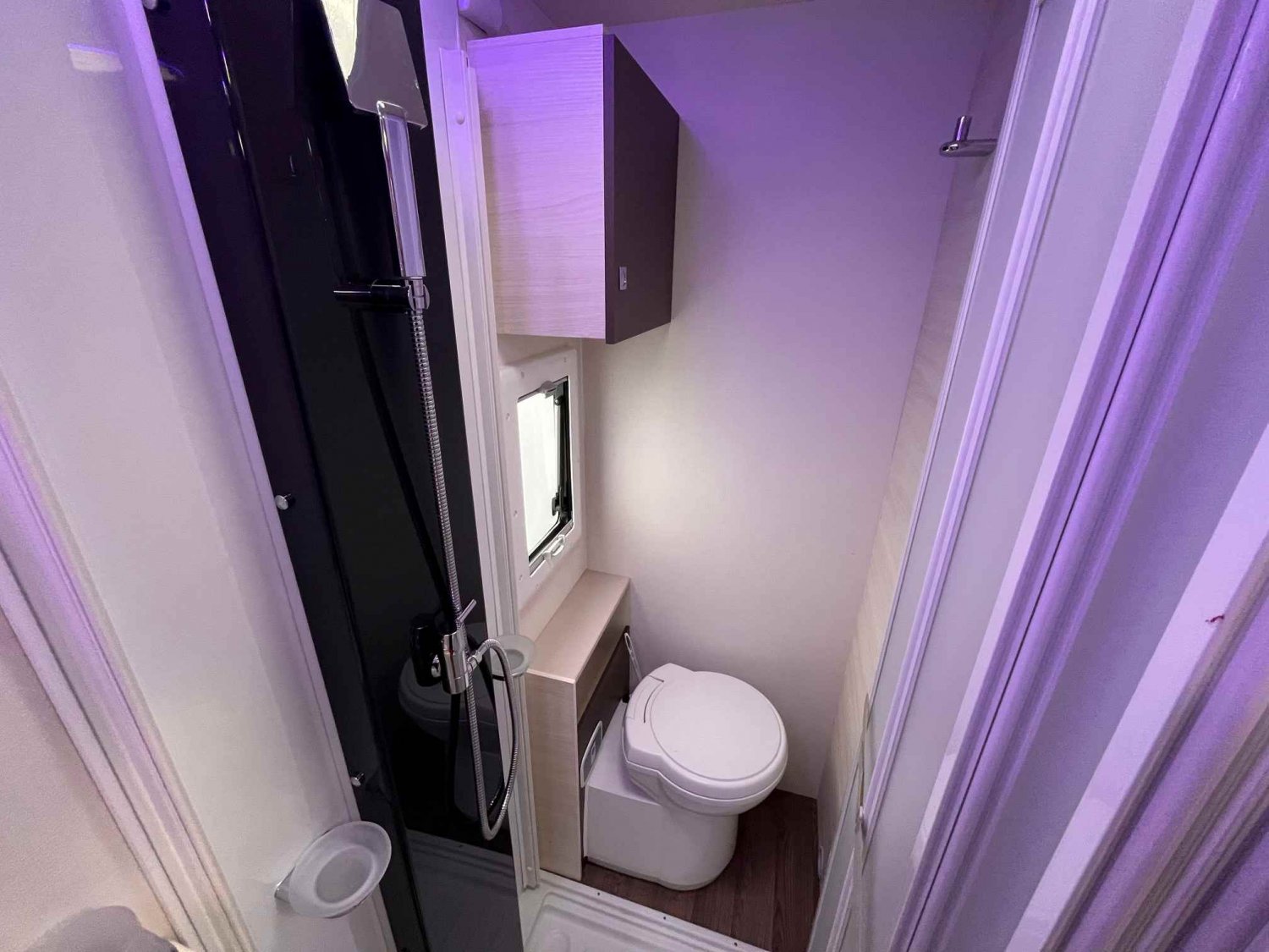 Antoine Caravanes et Camping Car GENESIS 275 Challenger