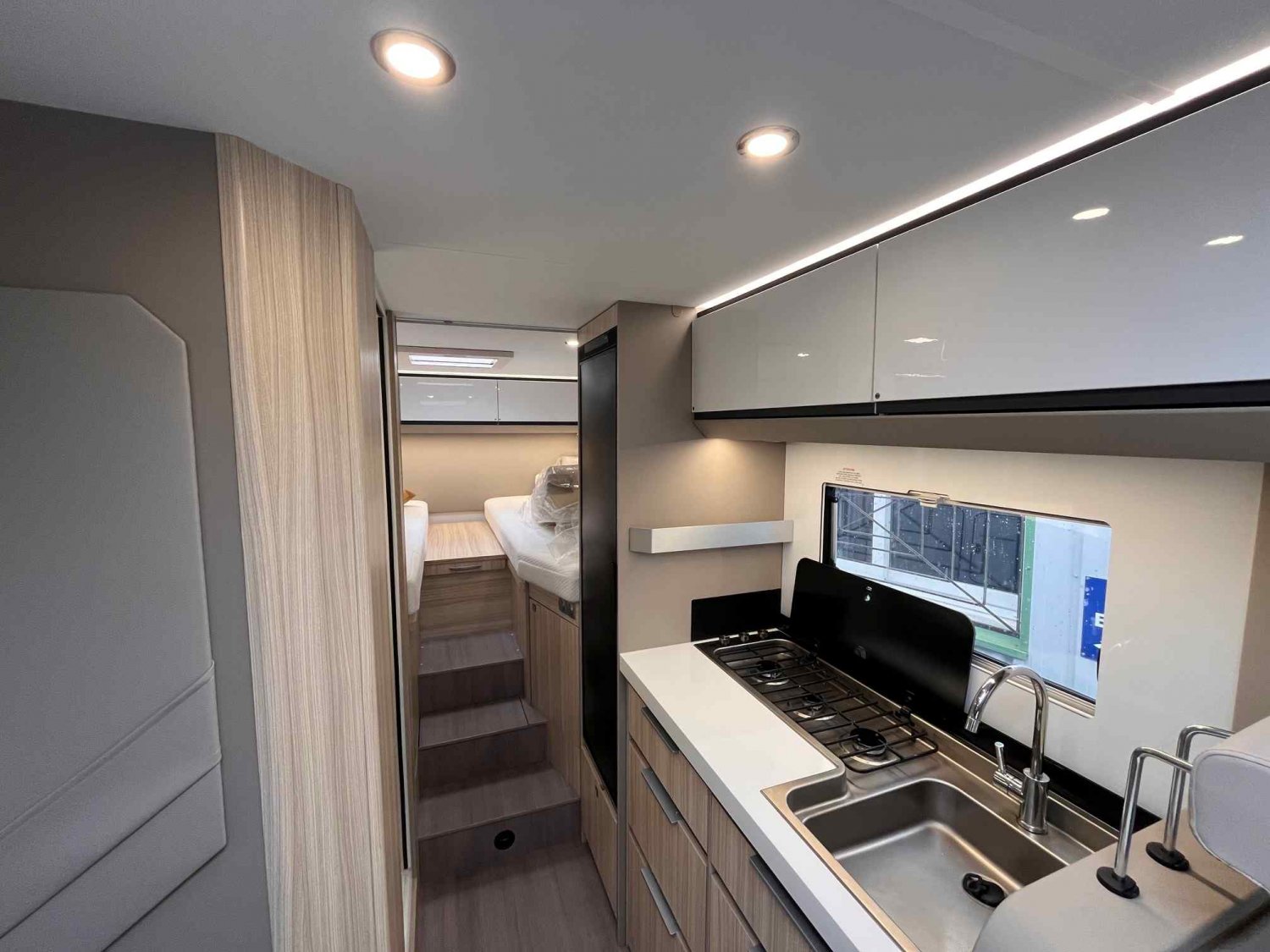 Antoine Caravanes et Camping Car COMPACT DL Adria