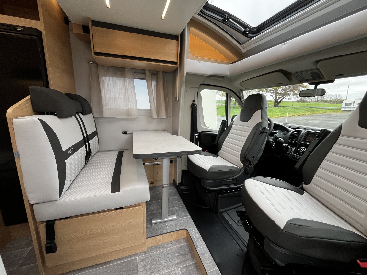 Antoine Caravanes et Camping Car SIENA 330 Giottiline