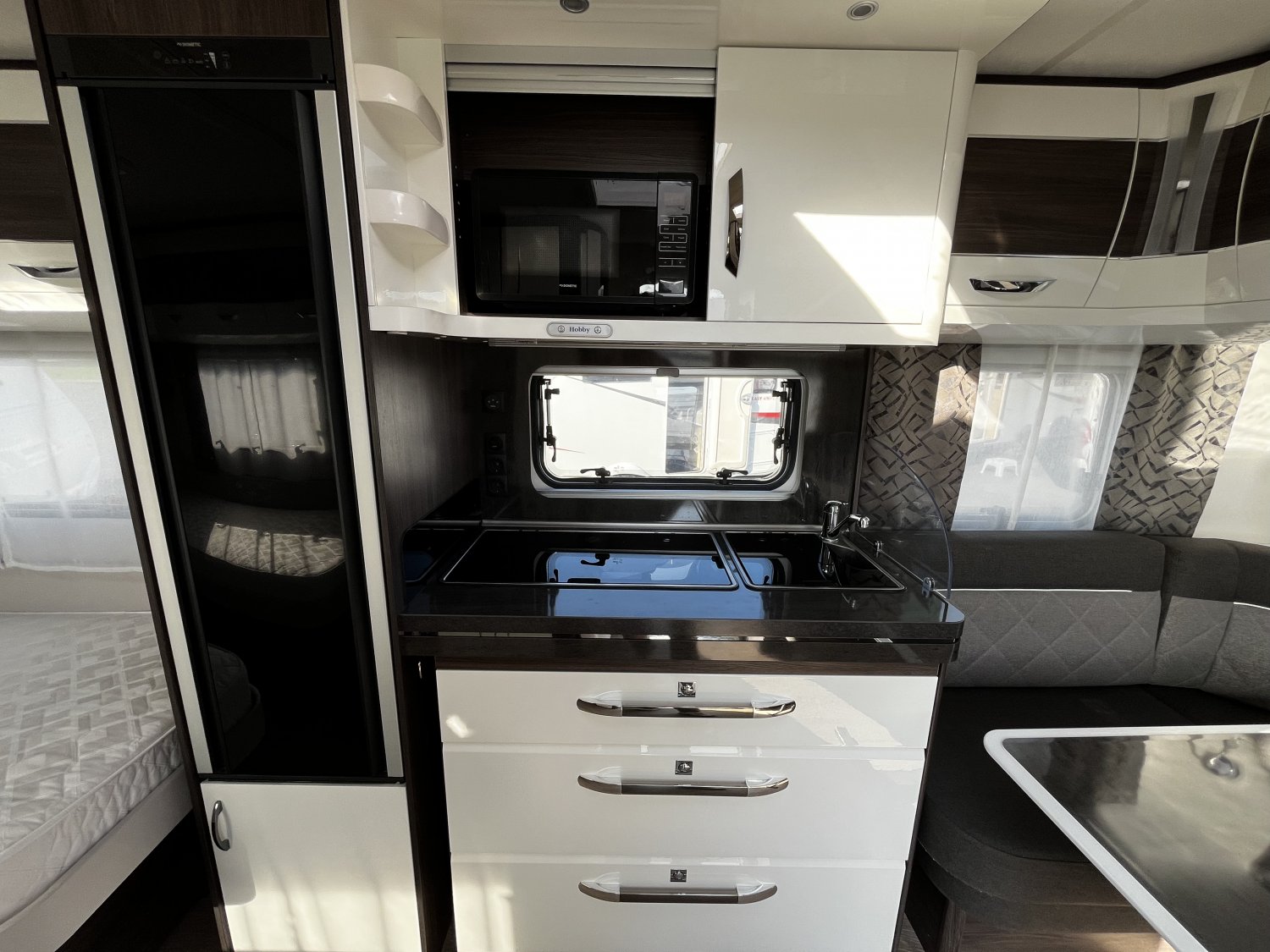 Antoine Caravanes et Camping Car PRESTIGE 560 WLU Hobby