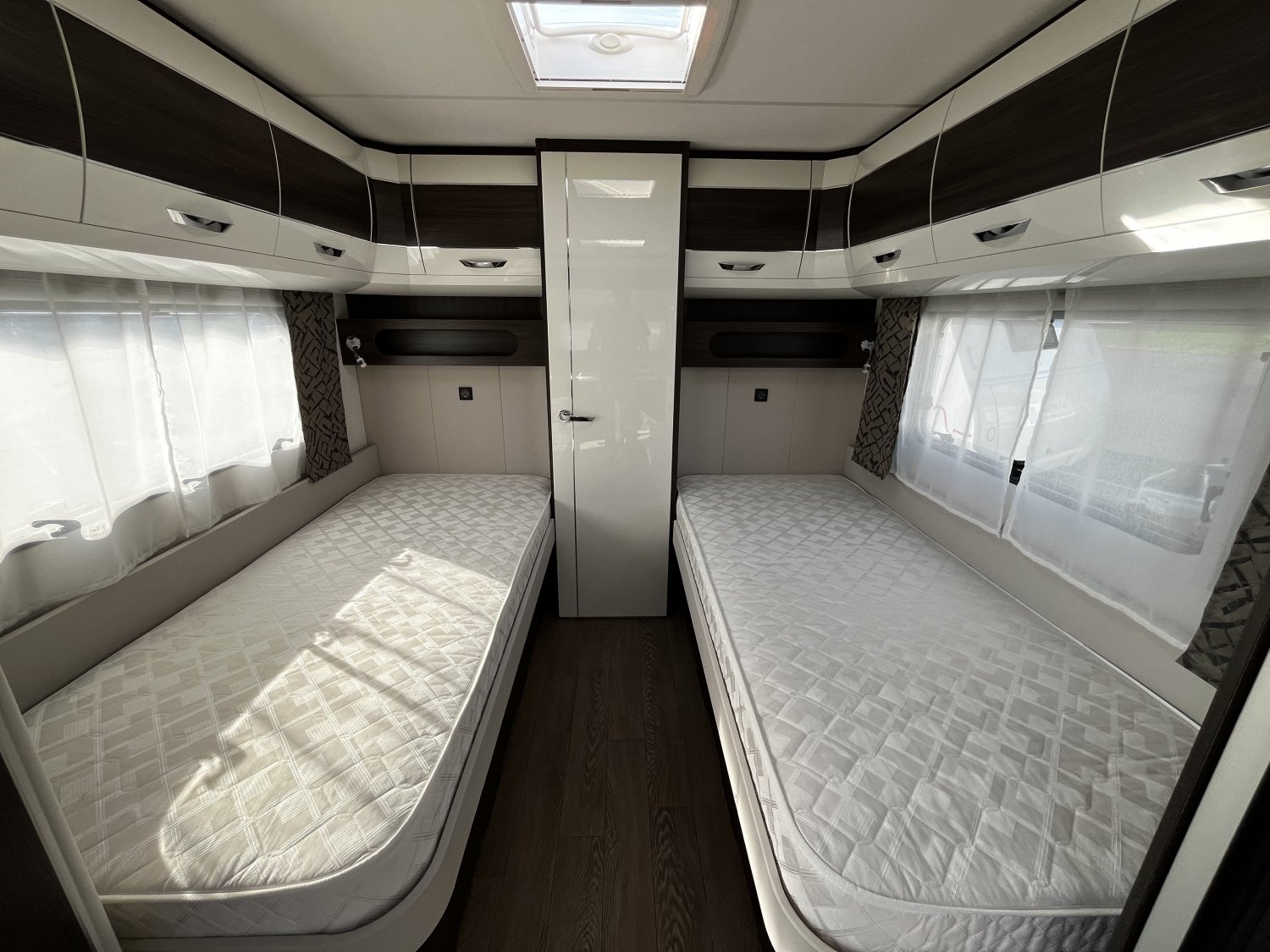 Antoine Caravanes et Camping Car PRESTIGE 560 WLU Hobby