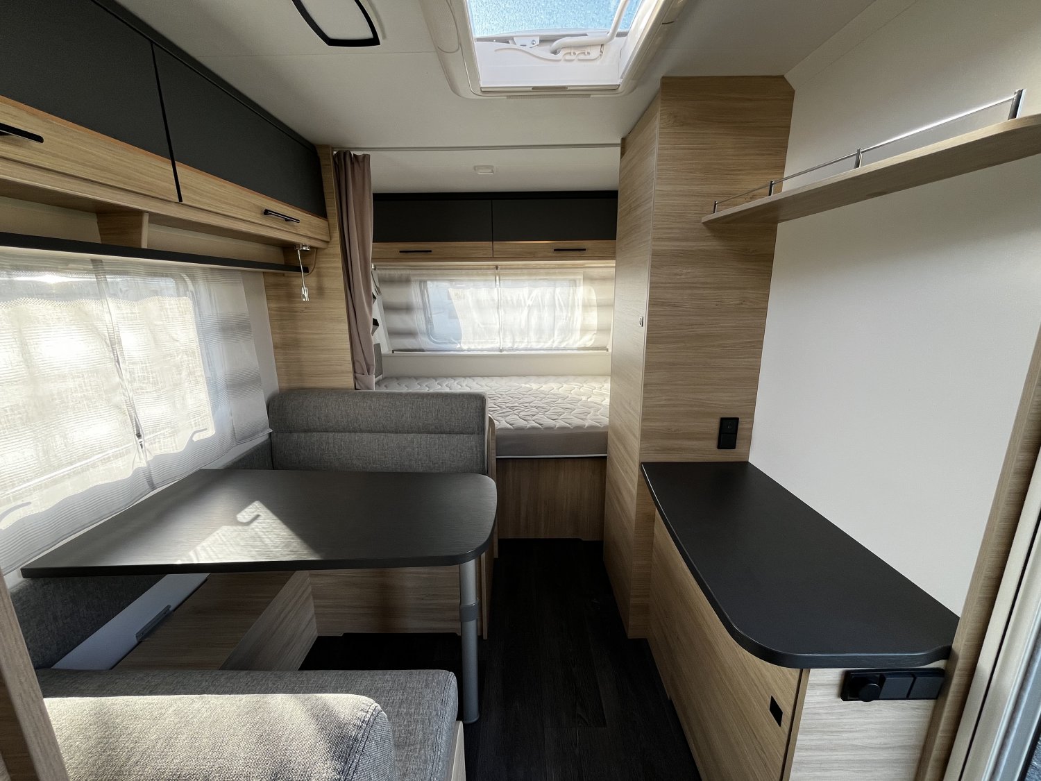 Antoine Caravanes et Camping Car COMFORT 420 CP Sterckeman