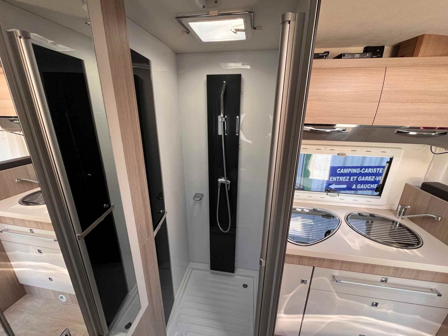 Antoine Caravanes et Camping Car GENESIS 290 Challenger