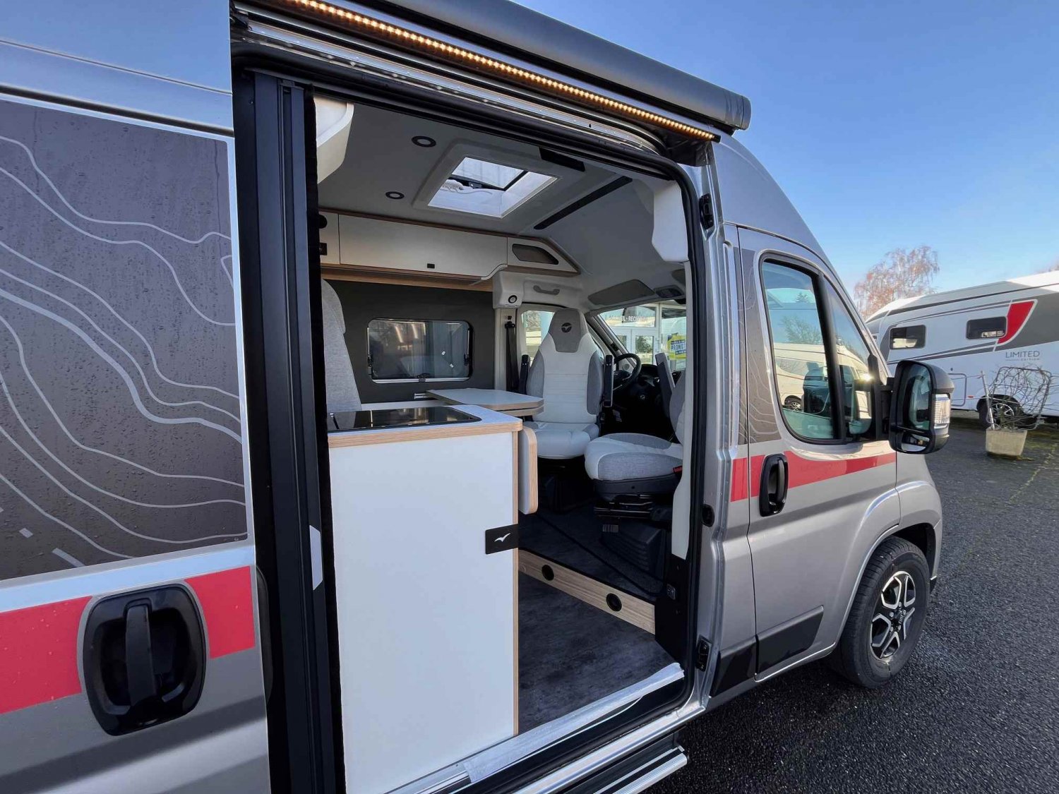 Antoine Caravanes et Camping Car V600G - EVIDENCE Pilote