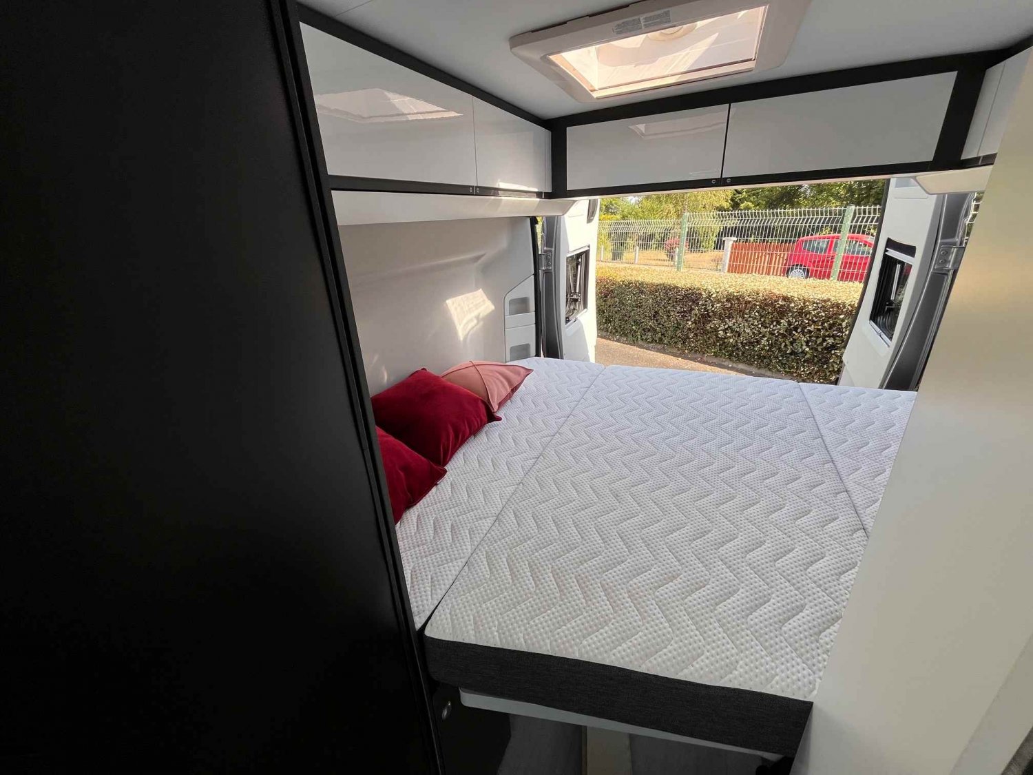 Antoine Caravanes et Camping Car TWIN SUPREME 600 SPB Adria