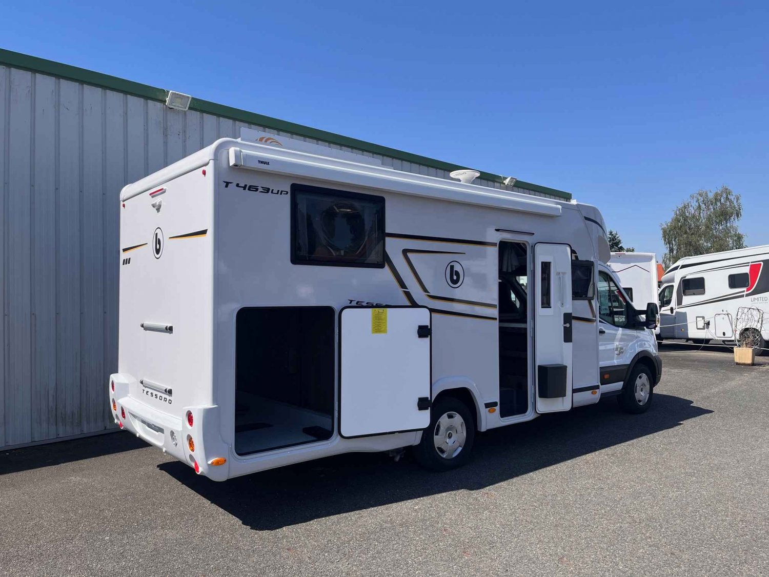 Antoine Caravanes et Camping Car TESSORO 463 UP Benimar