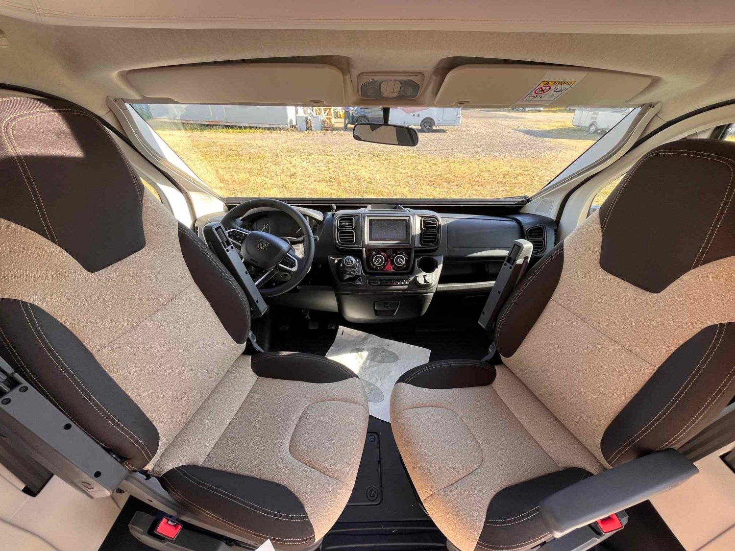 Antoine Caravanes et Camping Car COMPACT CX66 Giottiline