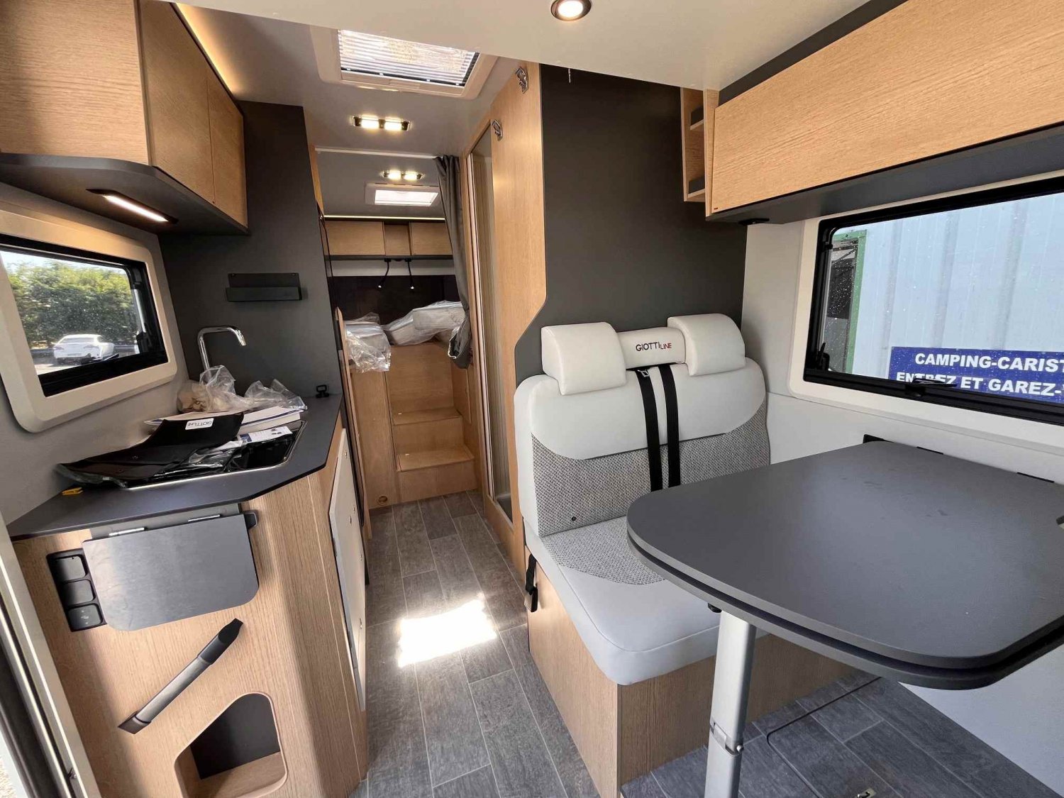 Antoine Caravanes et Camping Car COMPACT CX66 PREMIERE EDITION Giottiline