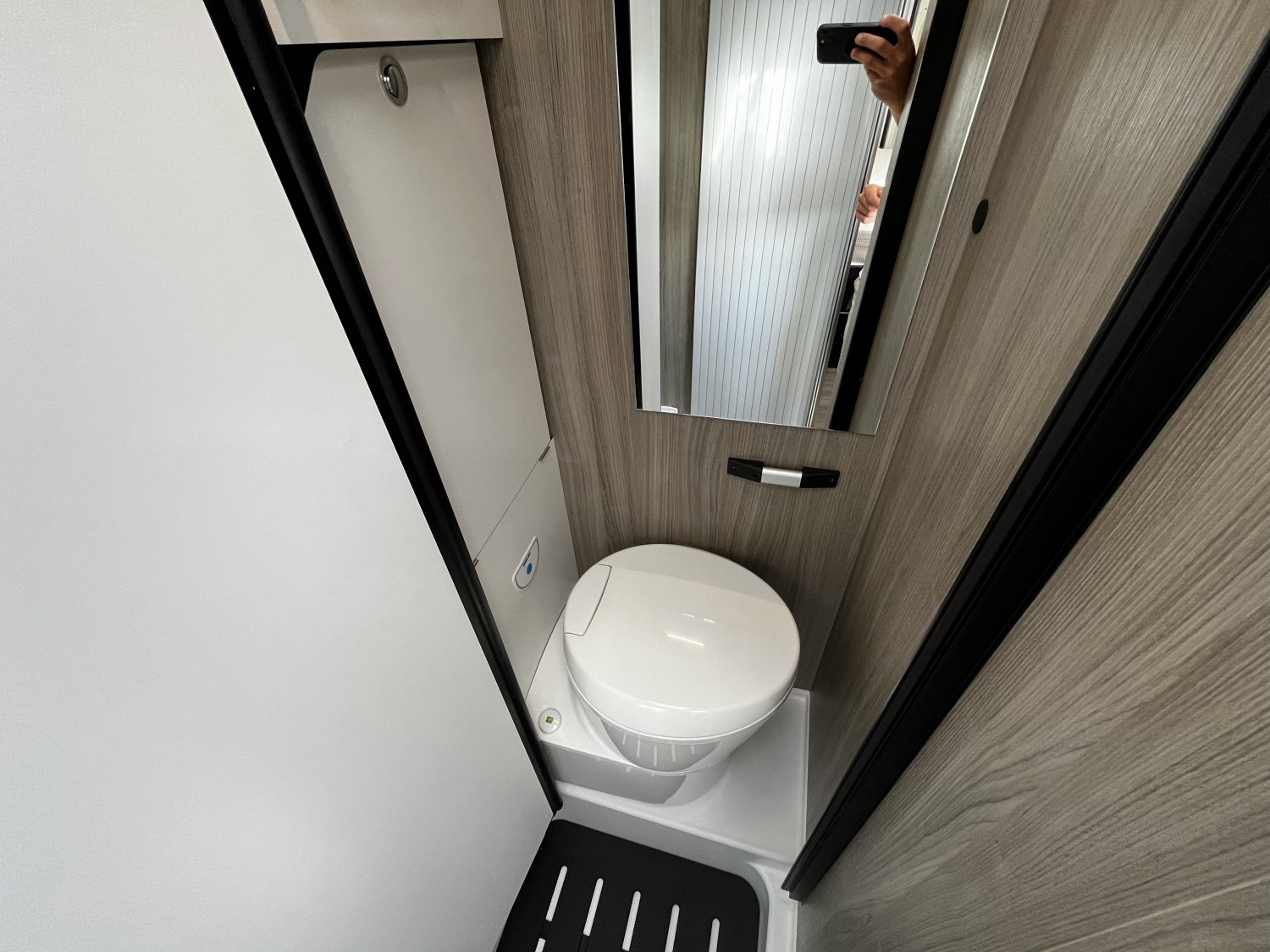 Antoine Caravanes et Camping Car R 621 Randger