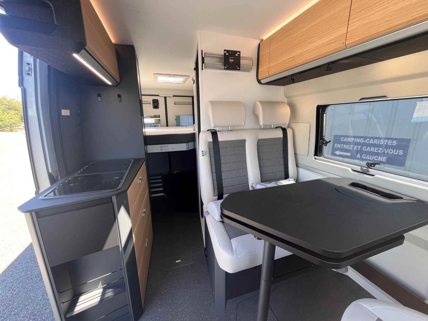 Antoine Caravanes et Camping Car TWIN 640 SGX 60 Years Adria