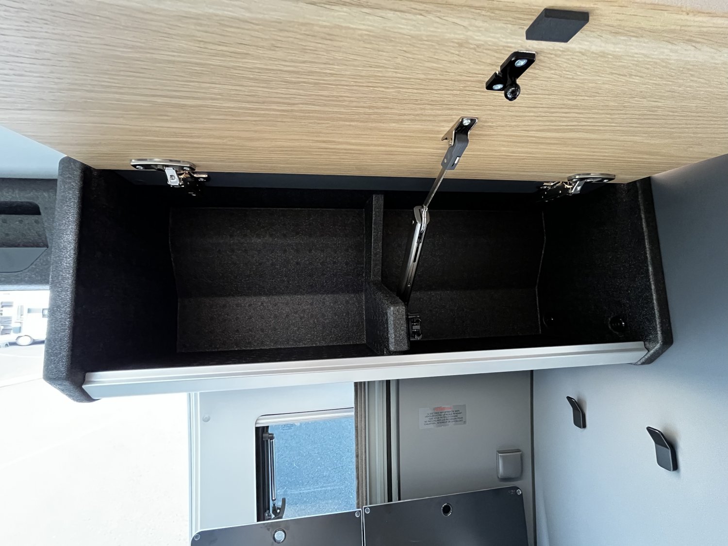 Antoine Caravanes et Camping Car TWIN EDITION 640 SLB Adria