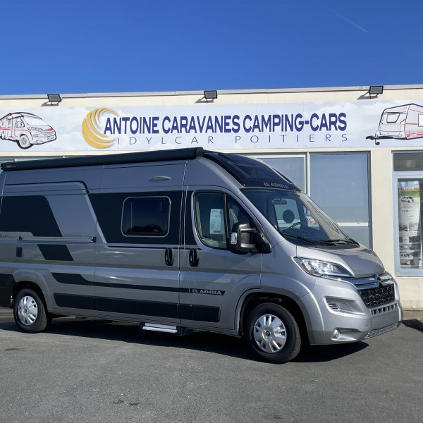 Antoine Caravanes et Camping Car TWIN SUPREME 600 SPB Adria