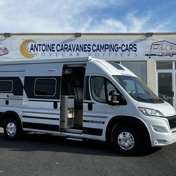 Antoine Caravanes et Camping Car TWIN PLUS 640 SLB Adria