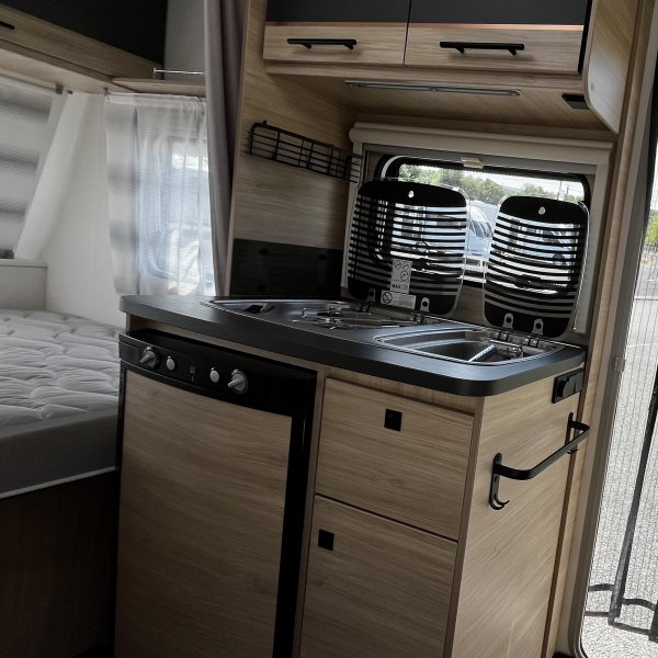 Antoine Caravanes et Camping Car Alba Style 390 Caravelair