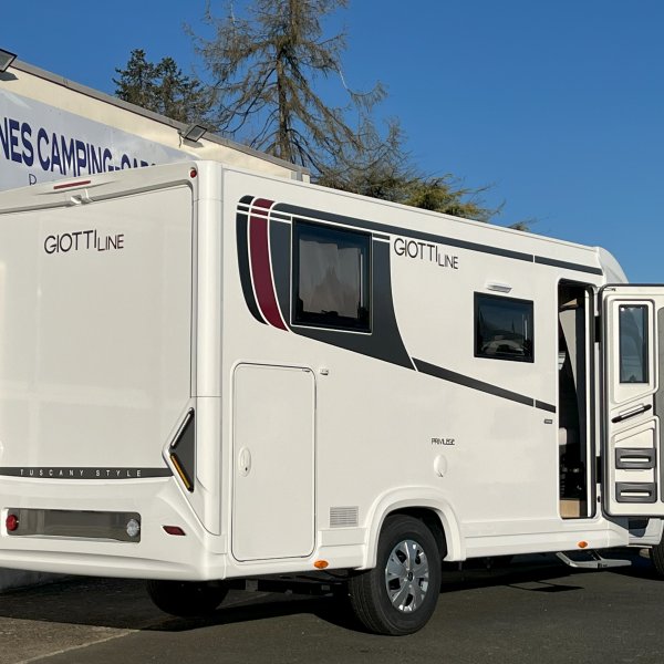 Antoine Caravanes et Camping Car Compact c66 Giottiline