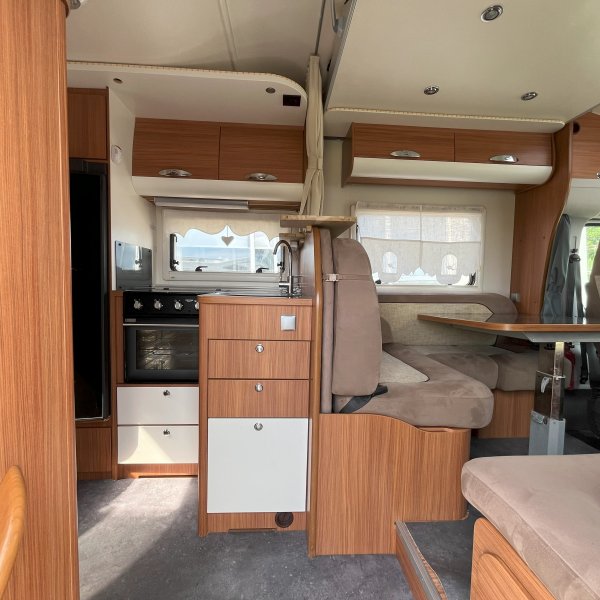 Antoine Caravanes et Camping Car MATRIX M 680 SP Adria