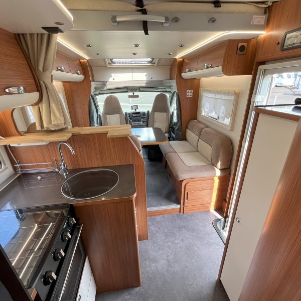 Antoine Caravanes et Camping Car MATRIX M 680 SP Adria