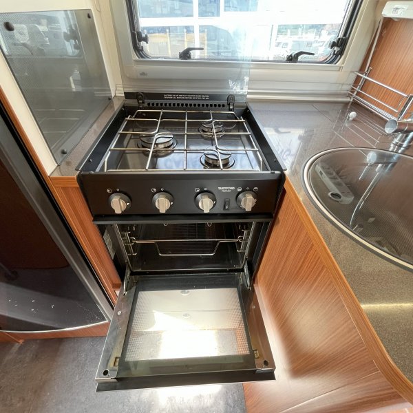 Antoine Caravanes et Camping Car MATRIX M 680 SP Adria