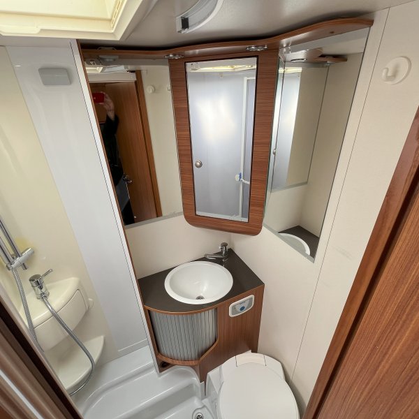 Antoine Caravanes et Camping Car MATRIX M 680 SP Adria