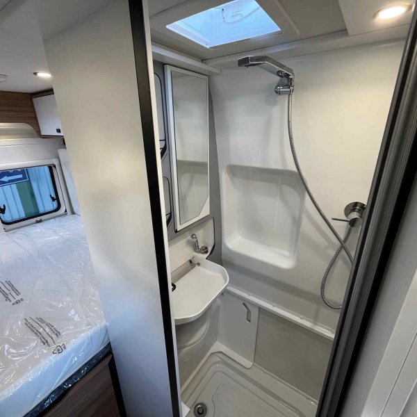Antoine Caravanes et Camping Car VAN 600 GX EDITION FIT Pilote
